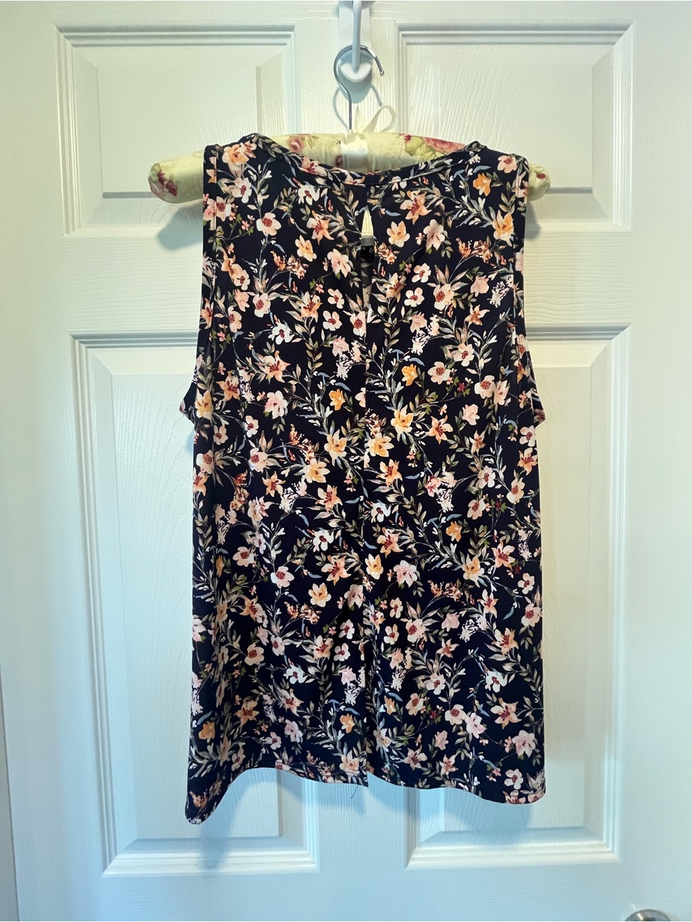 Chaus Navy Floral Blouse
Size: Medium - Picture 2 of 9